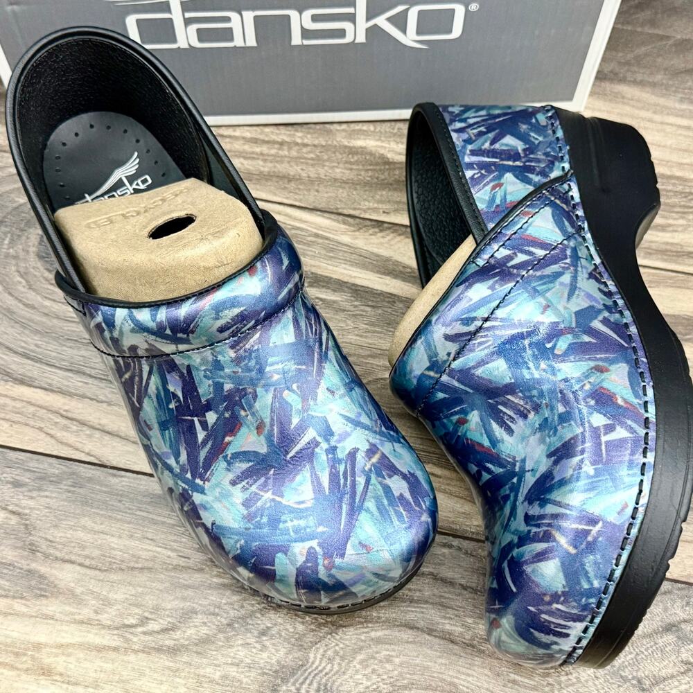 NIB Dansko 40 9.5-10 Professional Patent Leather Clogs Womens 506-130202